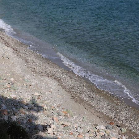 Δωμάτια Κόκκινος Πύργος Plomari Екстериор снимка