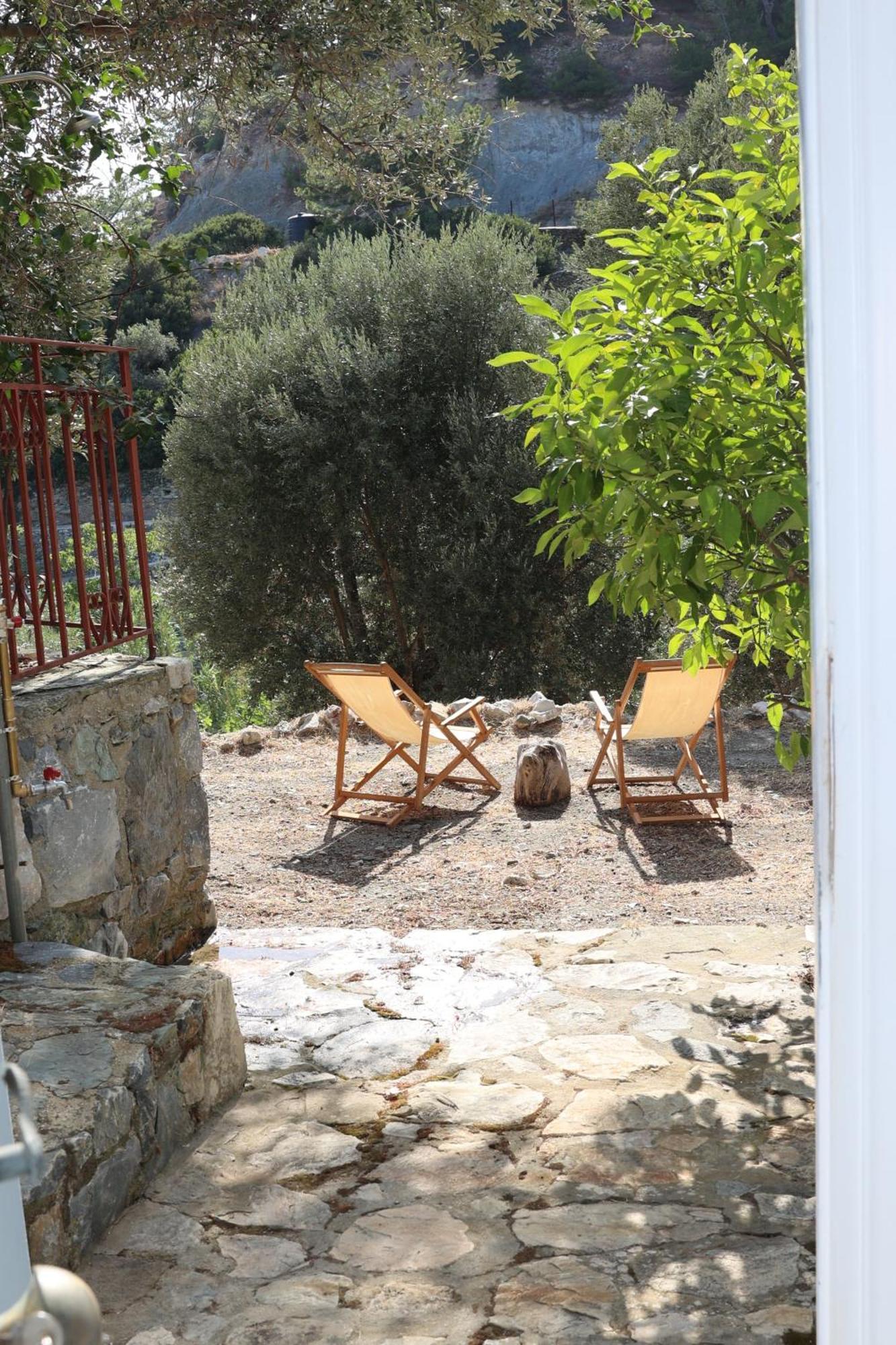 Δωμάτια Κόκκινος Πύργος Plomari Екстериор снимка