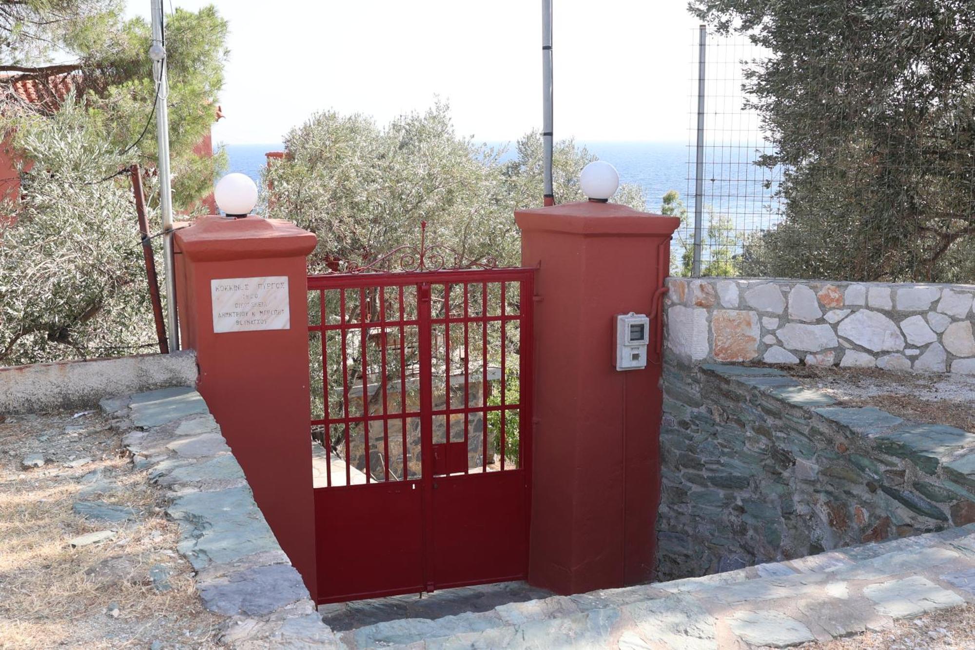 Δωμάτια Κόκκινος Πύργος Plomari Екстериор снимка