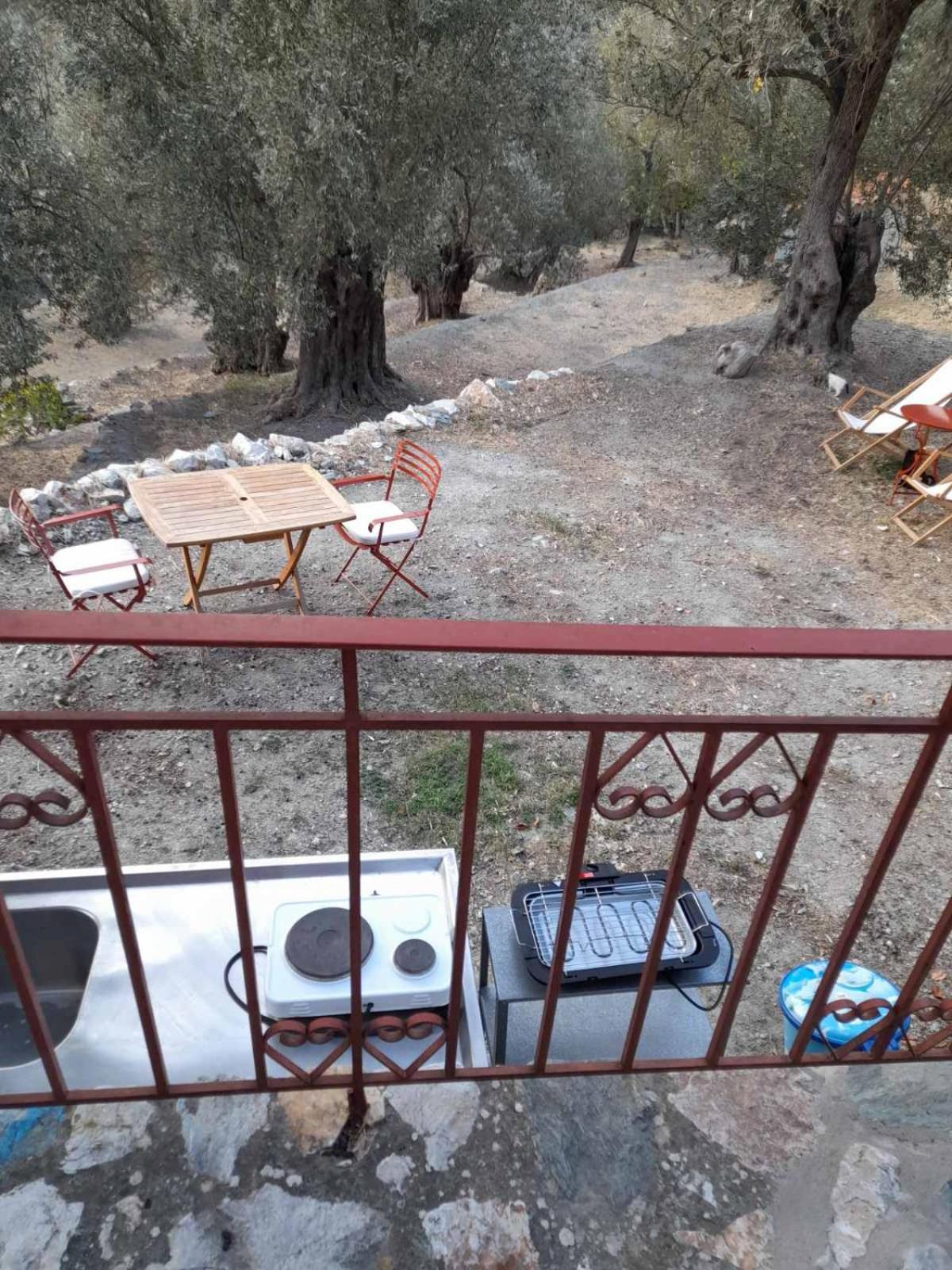 Δωμάτια Κόκκινος Πύργος Plomari Екстериор снимка